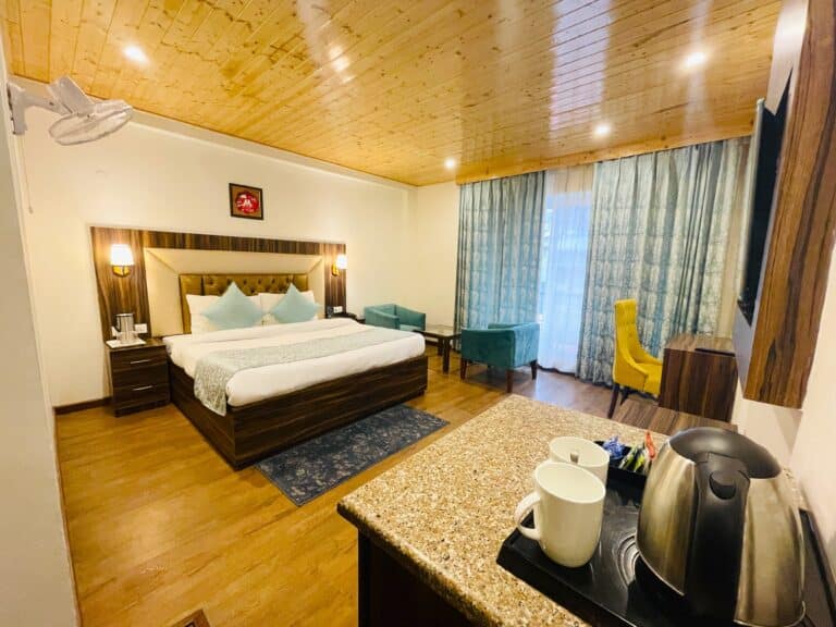 simsa heights, 3 star hotel near mall road, hotel at manali mall road, budget hotel in manali, hotel under 3000 in manali, hotel under 2000 in manali, hotel under 1500 in manali